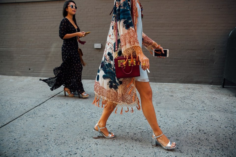 Tι φοράνε οι γυναίκες στο δρόμο της Νέας Υόρκης, το φθινόπωρο [εικόνες] | iefimerida.gr 11