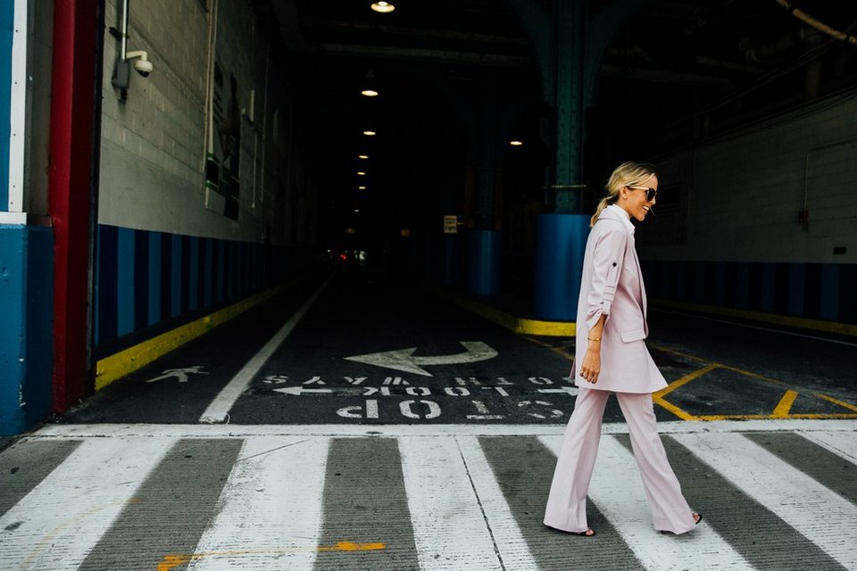 Tι φοράνε οι γυναίκες στο δρόμο της Νέας Υόρκης, το φθινόπωρο [εικόνες] | iefimerida.gr 14