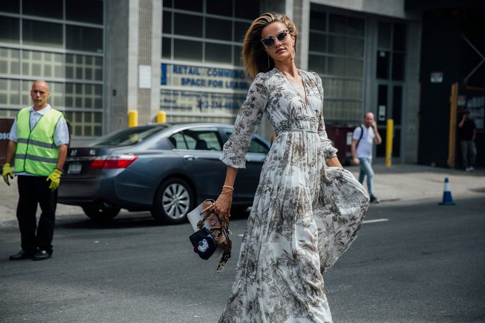 Tι φοράνε οι γυναίκες στο δρόμο της Νέας Υόρκης, το φθινόπωρο [εικόνες] | iefimerida.gr 16