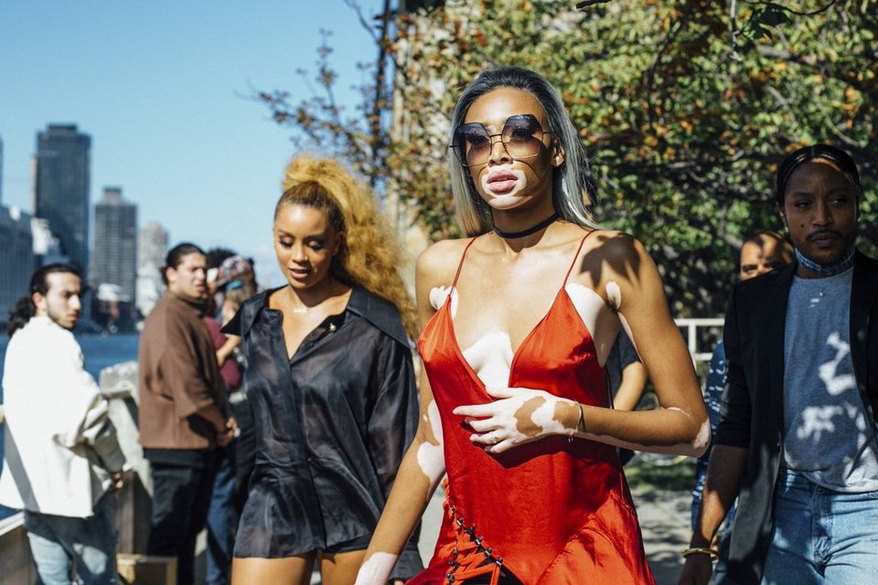 Tι φοράνε οι γυναίκες στο δρόμο της Νέας Υόρκης, το φθινόπωρο [εικόνες] | iefimerida.gr 9