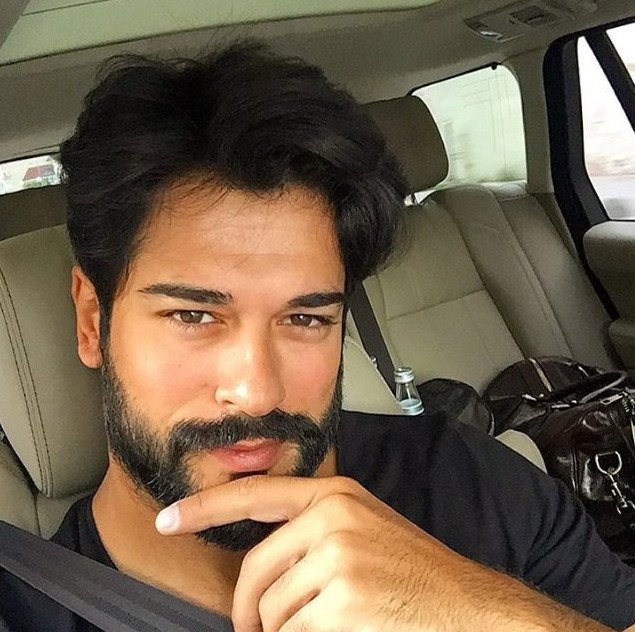 O κούκλος Τούρκος ηθοποιός που έχει τρελάνει τις Ελληνίδες [εικόνες] | iefimerida.gr 2