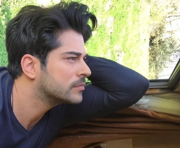 O κούκλος Τούρκος ηθοποιός που έχει τρελάνει τις Ελληνίδες [εικόνες] | iefimerida.gr 12