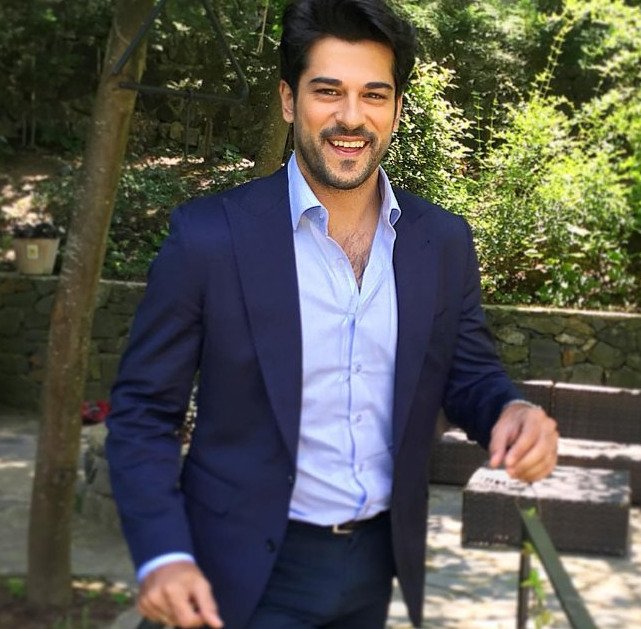 O κούκλος Τούρκος ηθοποιός που έχει τρελάνει τις Ελληνίδες [εικόνες] | iefimerida.gr 14