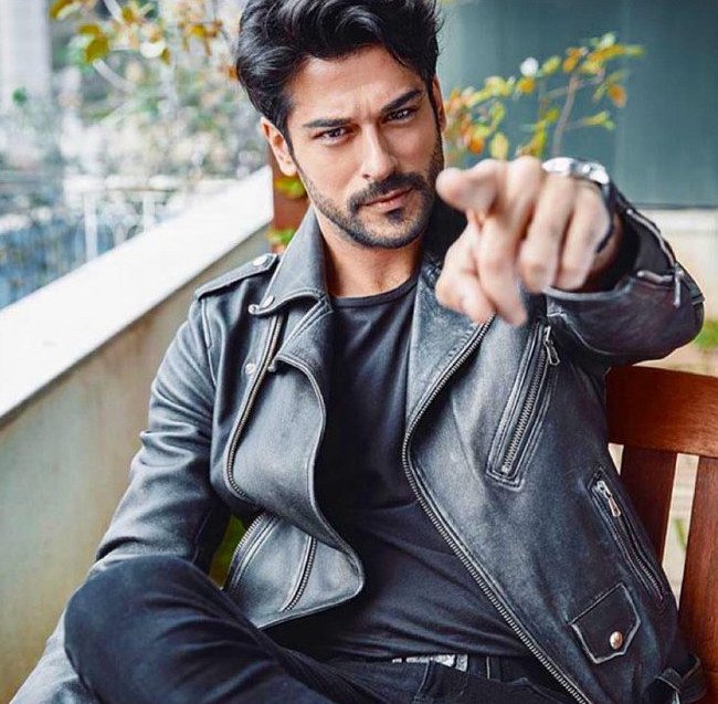 O κούκλος Τούρκος ηθοποιός που έχει τρελάνει τις Ελληνίδες [εικόνες] | iefimerida.gr 19