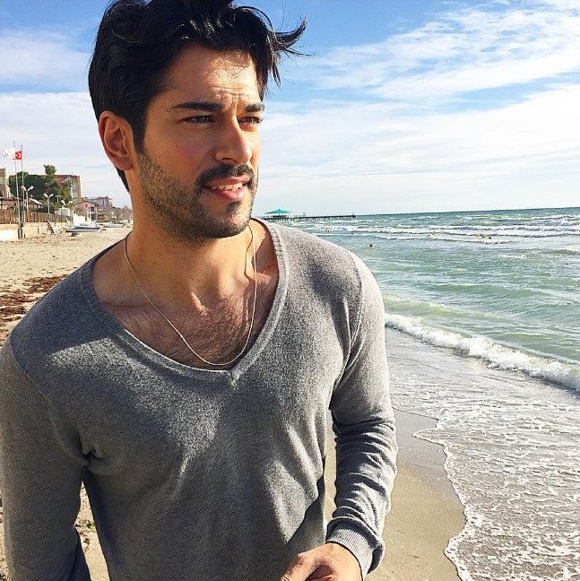 O κούκλος Τούρκος ηθοποιός που έχει τρελάνει τις Ελληνίδες [εικόνες] | iefimerida.gr 20