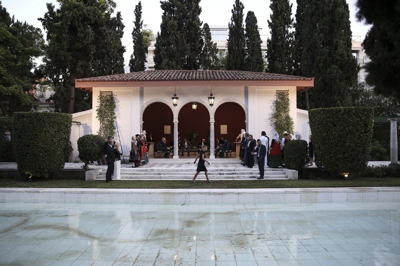 Στο Προεδρικό Μέγαρο για πρώτη φορά ο Νικόλαος Γλίξμπουργκ [εικόνες] | iefimerida.gr 5