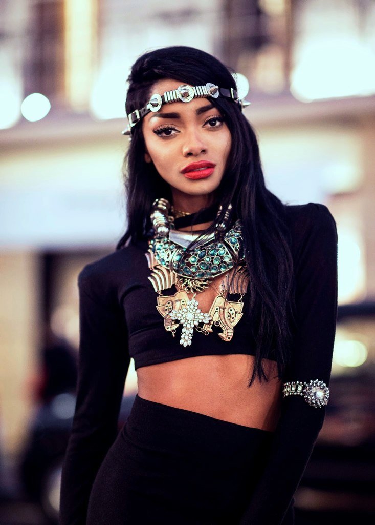 Ολα μαύρα -Η σίγουρη επιλογή του χειμώνα [εικόνες] | iefimerida.gr 10