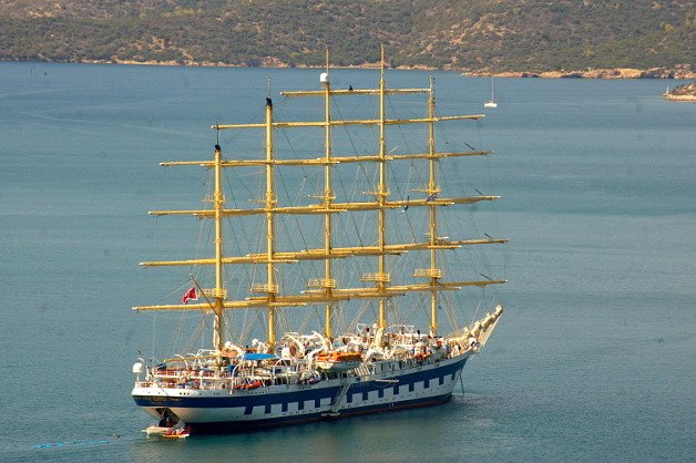 Από την Καραϊβική... στον Πόρο -Το ιστιοφόρο με τα πέντε κατάρτια [εικόνες] | iefimerida.gr 0