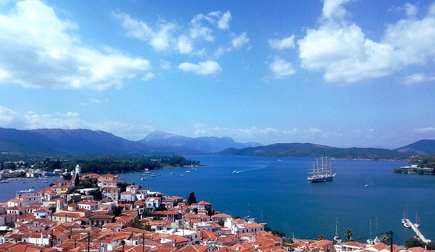 Από την Καραϊβική... στον Πόρο -Το ιστιοφόρο με τα πέντε κατάρτια [εικόνες] | iefimerida.gr 1