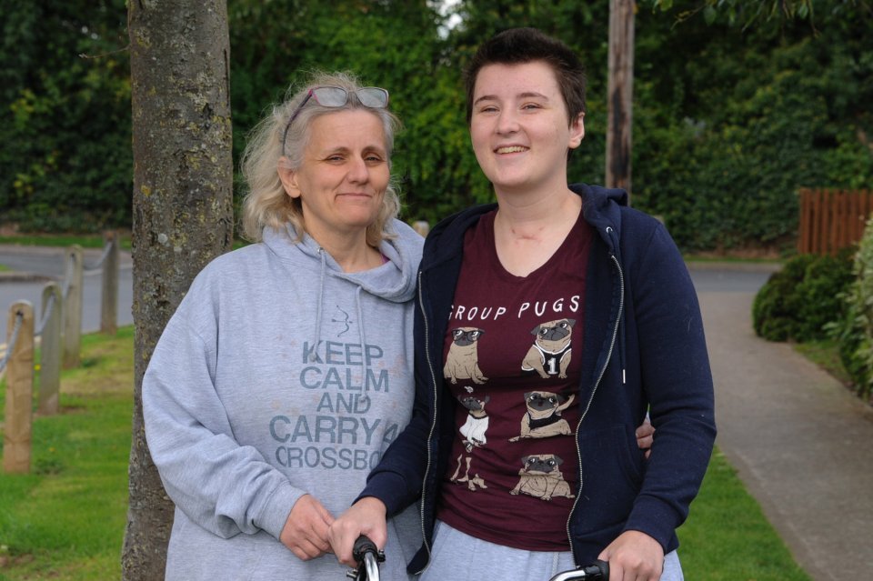 Απίστευτο: Εγκεφαλικά νεκρή κοπέλα κούνησε το δάχτυλό της λίγο πριν την αποσυνδέσουν [εικόνες] | iefimerida.gr 2