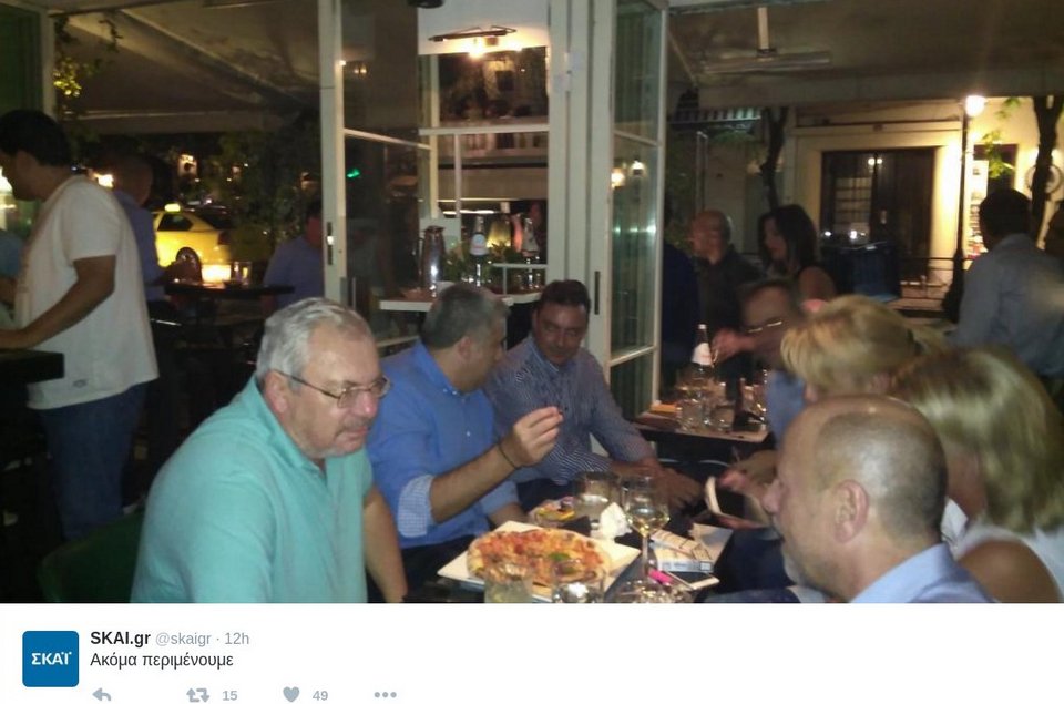 Γιατί ο Αλαφούζος έβγαλε για φαγητό τους δημοσιογράφους του ΣΚΑΪ [εικόνες] | iefimerida.gr 5