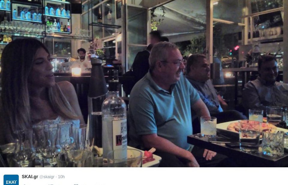Γιατί ο Αλαφούζος έβγαλε για φαγητό τους δημοσιογράφους του ΣΚΑΪ [εικόνες] | iefimerida.gr 8
