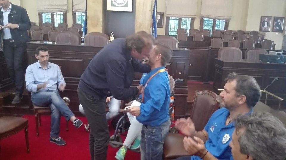 Τίμησαν στα Ιωάννινα τους Παραολυμπιονίκες Μπακοχρήστο και Λιάγκου [εικόνες] | iefimerida.gr 1