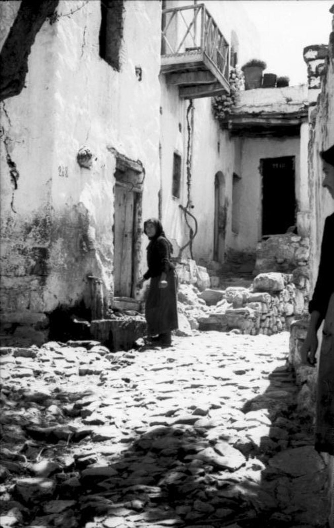 Ντοκουμέντο: Οι Ναζί τραβούσαν τουριστικές φωτογραφίες στην Βιάννο πριν το ολοκαύτωμα | iefimerida.gr 2