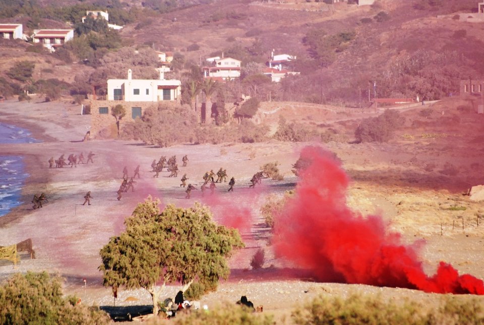 Ο Ελληνικός Στρατός κάνει απόβαση στη Χίο -Κομάντο, τανκς και ελικόπτερα στο νησί [εικόνες] | iefimerida.gr 7