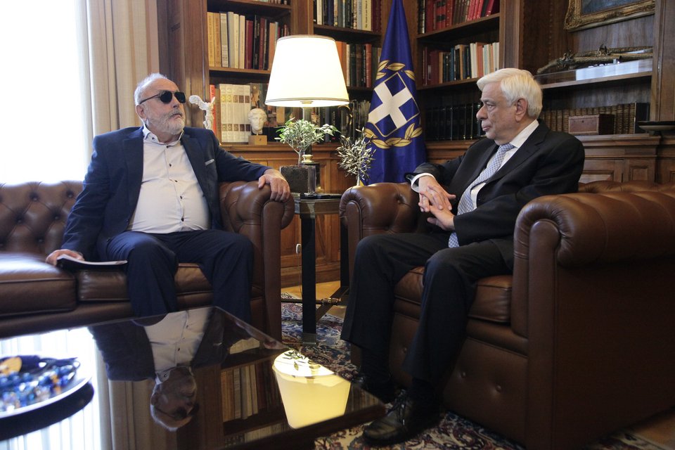 Για το έργο του ΥΠΕΣ ενημέρωσε τον Προκόπη Παυλόπουλο ο Παναγιώτης Κουρουμπλής | iefimerida.gr 0