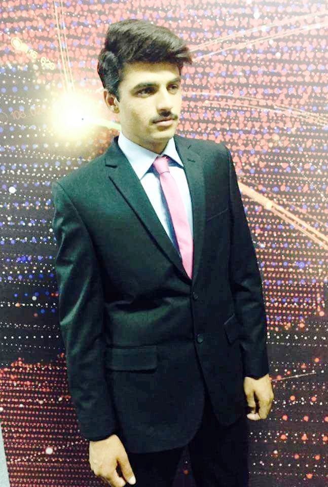 Ενας όμορφος Πακιστανός έγινε σταρ στο ίντερνετ και «σάλταρε» [εικόνες] | iefimerida.gr 2