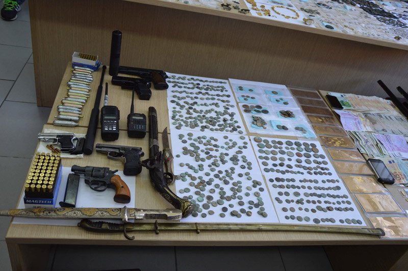 Κύκλωμα αρχαιοκαπηλίας: Η ΕΛ.ΑΣ. έδωσε στη δημοσιότητα τη λίστα με ευρήματα [εικόνες & βίντεο] | iefimerida.gr 8