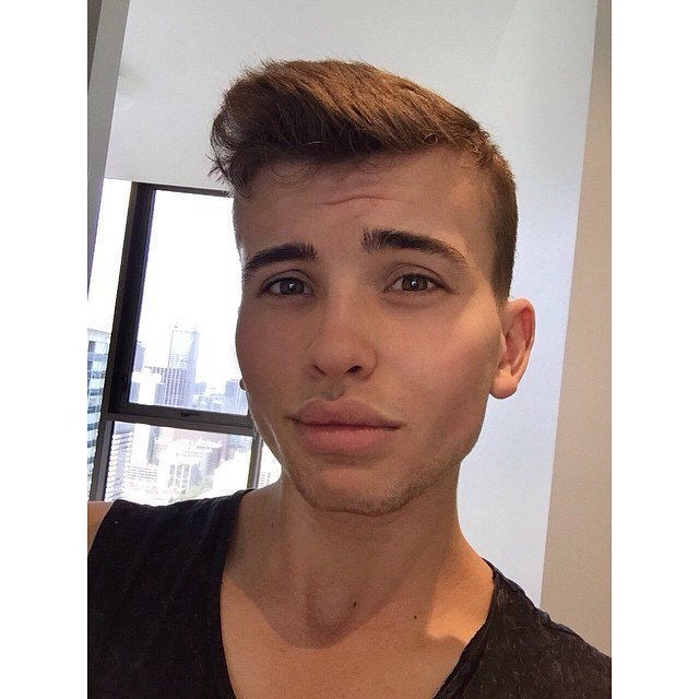 Νεαρός Αυστραλός έχει οπίσθια σαν της Καρντάσιαν -«Το χρωστάω στη γυμναστική» [εικόνες] | iefimerida.gr 5