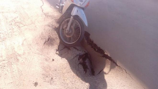 Ηλεία: Εφτιαξαν δρόμο πριν από ένα μήνα και σήμερα θυμίζει βομβαρδισμένο τοπίο [εικόνες] | iefimerida.gr 2