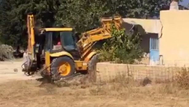 Υπόθεση Μπεν: Κατεδάφισαν το δωμάτιο που χτίστηκε μετά την εξαφάνιση του μικρού [εικόνες] | iefimerida.gr 0