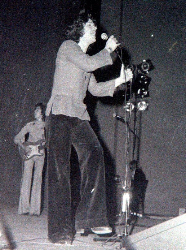 Δώδεκα χρόνια χωρίς τον Βλάση Μπονάτσο [εικόνες] | iefimerida.gr 0