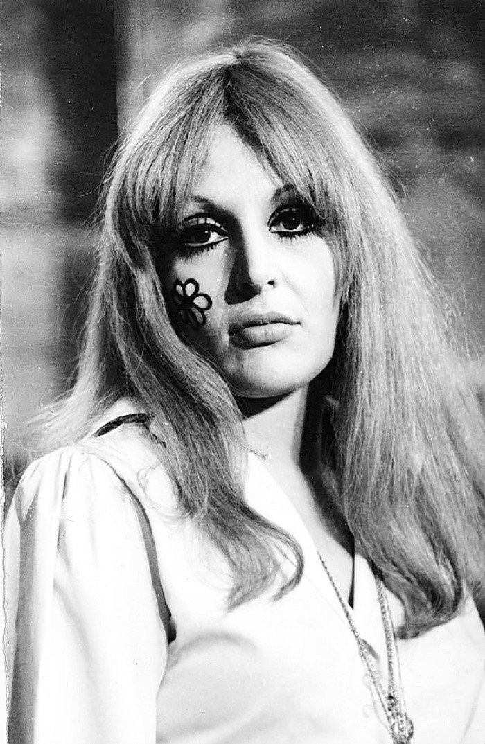 Γκιζέλα Ντάλι, η άτυχη σεξοβόμβα στις ταινίες του ’60 [εικόνες] | iefimerida.gr 6