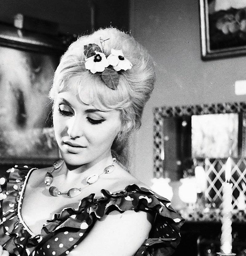 Γκιζέλα Ντάλι, η άτυχη σεξοβόμβα στις ταινίες του ’60 [εικόνες] | iefimerida.gr 9