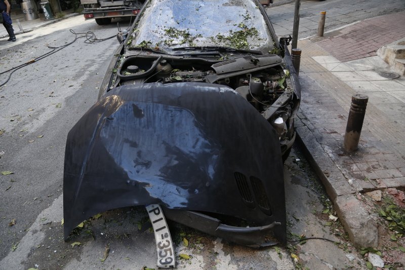 H επόμενη μέρα της έκρηξης -Βομβαρδισμένο τοπίο τα Εξάρχεια [εικόνες] | iefimerida.gr 2