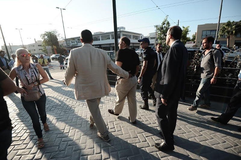 Ο πορνοστάρ «γιατρός» εξηγεί γιατί τον έδιωξαν από την εκδήλωση για τα 42 χρόνια της ΝΔ [βίντεο] | iefimerida.gr 1