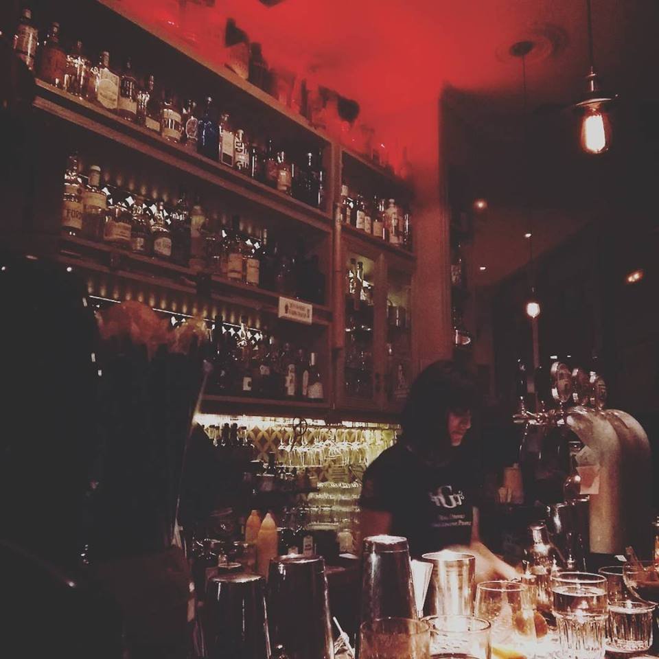 Τα 5 τοπ μπαράκια της Αθήνας για φλερτ [εικόνες] | iefimerida.gr 0