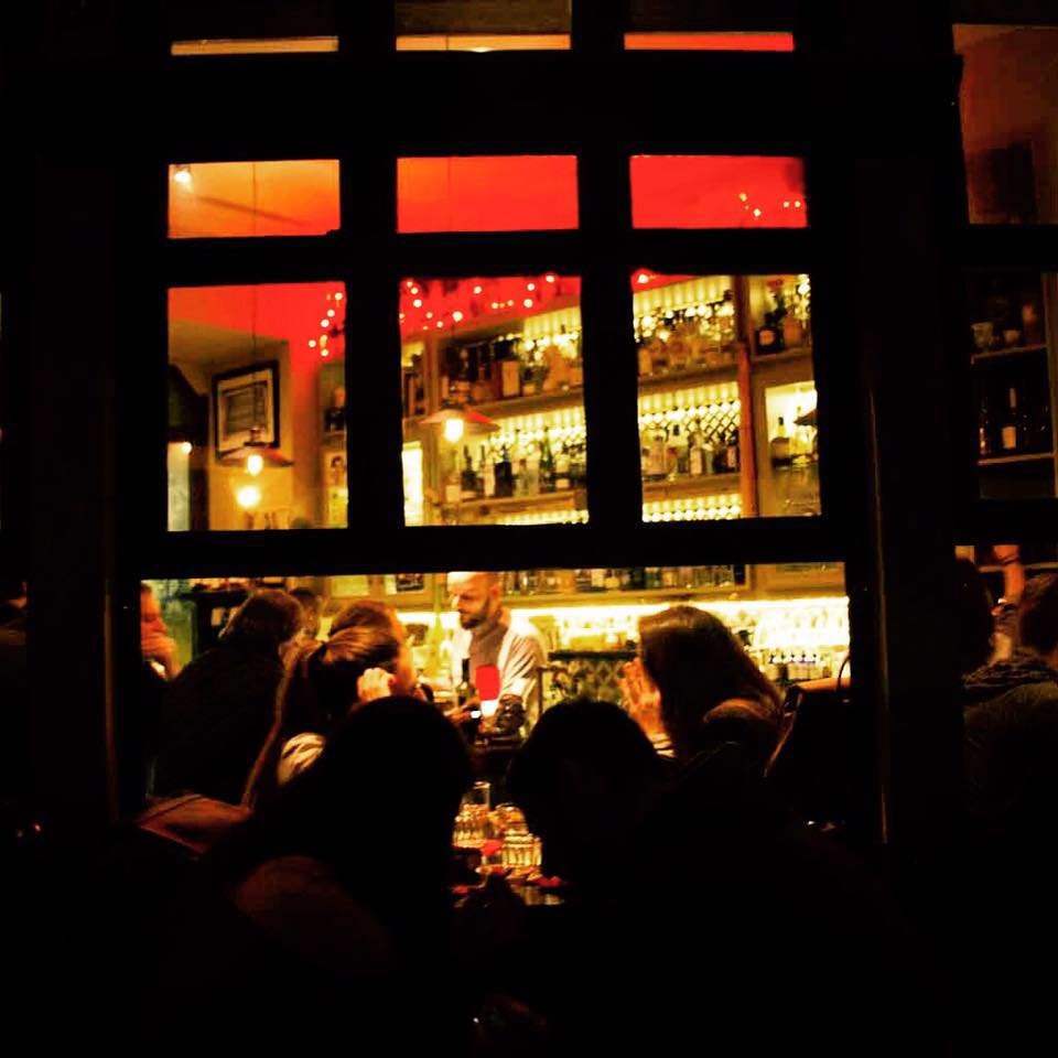 Τα 5 τοπ μπαράκια της Αθήνας για φλερτ [εικόνες] | iefimerida.gr 2