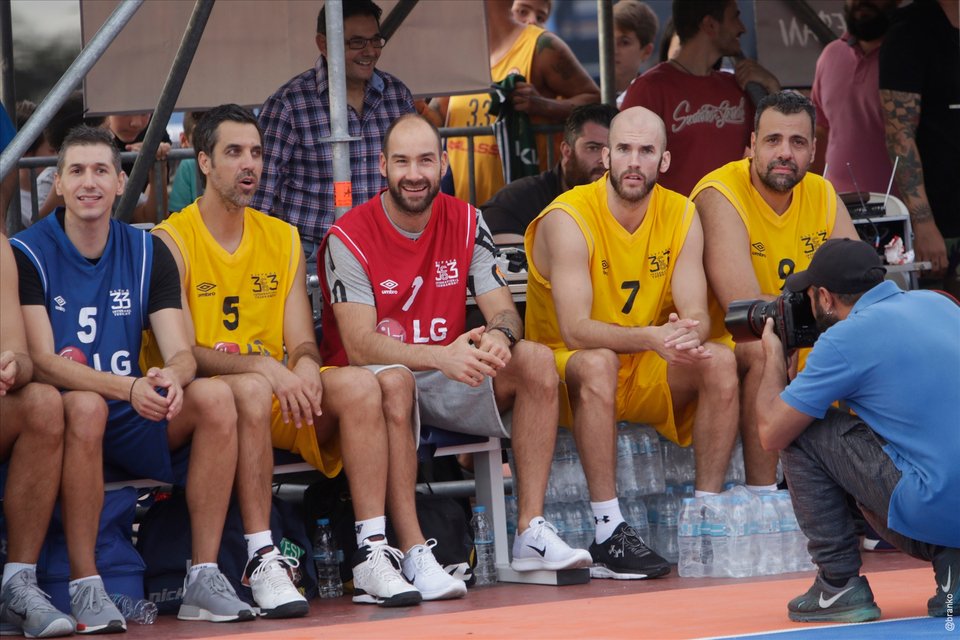 Οι καλύτεροι Ελληνες μπασκετμπολίστες το Σ/Κ πήγαν στη Γλυφάδα, στο τουρνουά 3 on 3 [εικόνες] | iefimerida.gr 1