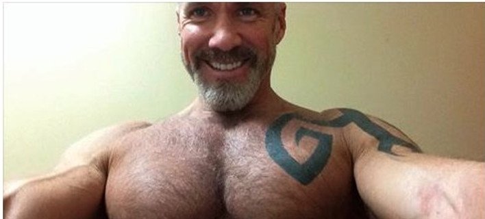 Εγκατέλειψε τη δημοσιογραφία για να γίνει πορνοστάρ -Πώς το εξηγεί [εικόνες] | iefimerida.gr 2