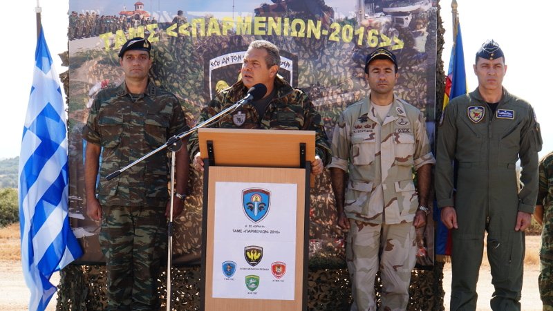 Ο Καμμένος με στολή παραλλαγής στο πεδίο βολής- Για την άσκηση Παρμενίων [εικόνες] | iefimerida.gr 4