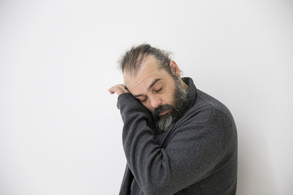 Ο Βαγγέλης Θεοδωρόπουλος ανεβάζει Λαμπεντούζα και δηλώνει: «Από αισιοδοξία κάνω θέατρο» | iefimerida.gr 1