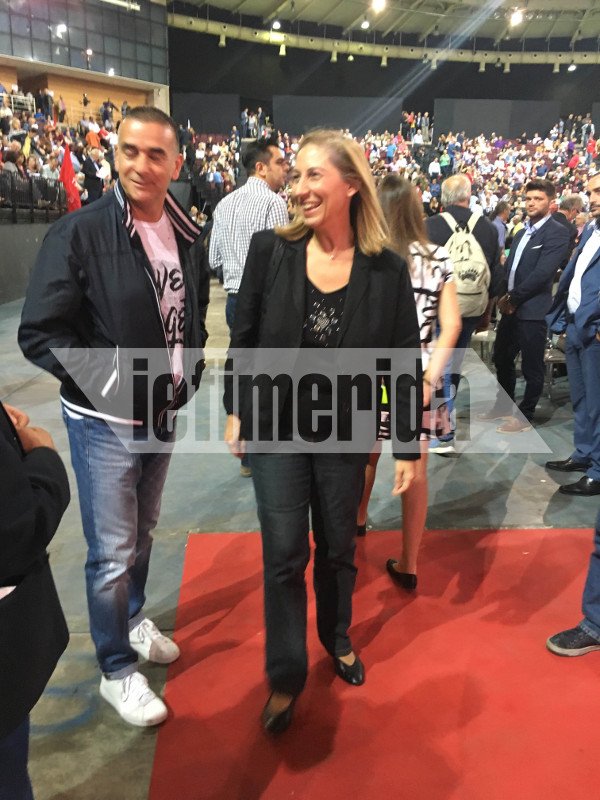 Κουβέλης, Μαριλίζα, Τζουμάκας και άλλοι στο συνέδριο του ΣΥΡΙΖΑ [εικόνες] | iefimerida.gr 0