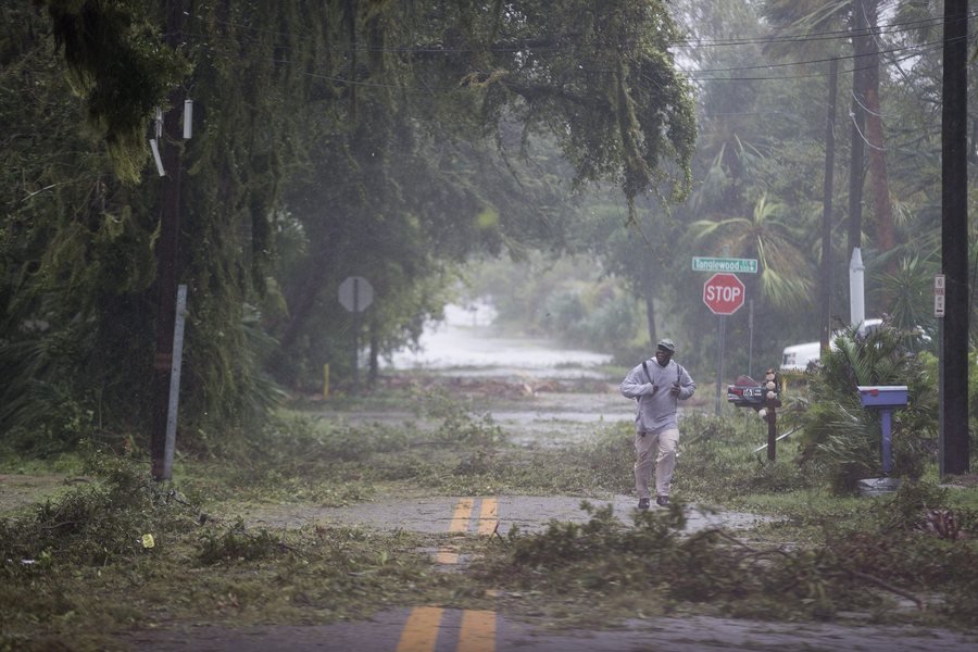 Τυφώνας Μάθιου: 900 νεκροί στη Αϊτή, 4 στη Φλόριντα- Ανησυχία για  Τζόρτζια-Καρολίνα [εικόνες & βίντεο] | iefimerida.gr 5