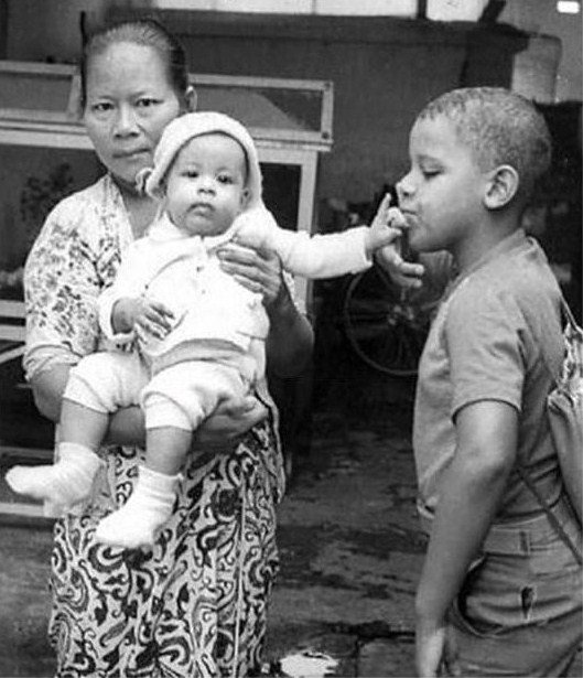 Ο Ομπάμα είχε λευκή μητέρα –Η απίθανη ιστορία της Αν Ντάνχαμ [εικόνες] | iefimerida.gr 19