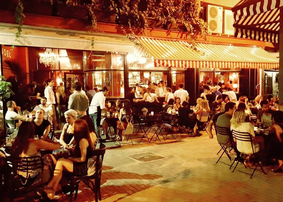 Τα 5 τοπ μπαράκια της Αθήνας για φλερτ [εικόνες] | iefimerida.gr 9