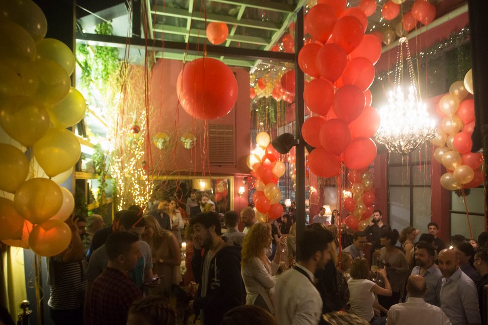 Τα 5 τοπ μπαράκια της Αθήνας για φλερτ [εικόνες] | iefimerida.gr 10