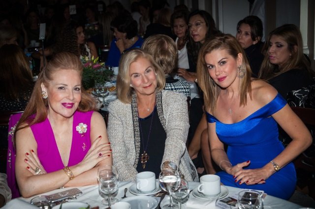 Πρώην Πρώτες Κυρίες, δημοσιογράφοι, καλλιτέχνιδες -Το event στο οποίο πήγαν 300 γνωστές Ελληνίδες κυρίες [εικόνες]  | iefimerida.gr 1