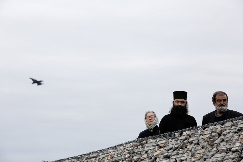 F-16, άρματα μάχης, ΟΥΚ και αλεξιπτωτιστές -Οι καλύτερες στιγμές της στρατιωτικής παρέλασης [εικόνες & βίντεο] | iefimerida.gr 2