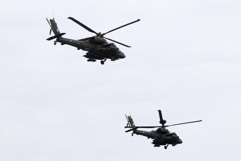 F-16, άρματα μάχης, ΟΥΚ και αλεξιπτωτιστές -Οι καλύτερες στιγμές της στρατιωτικής παρέλασης [εικόνες & βίντεο] | iefimerida.gr 12