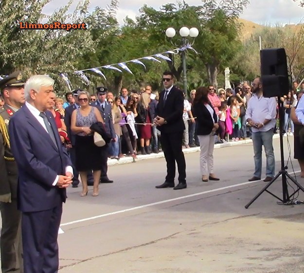 Οι εντυπωσιακοί σωματοφύλακες του Παυλόπουλου έκλεψαν τις εντυπώσεις στη Λήμνο [εικόνες] | iefimerida.gr 4