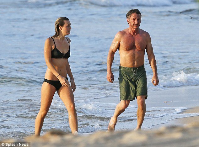 Ο νέος έρωτας του Σον Πεν είναι 24 ετών [εικόνες] | iefimerida.gr 1