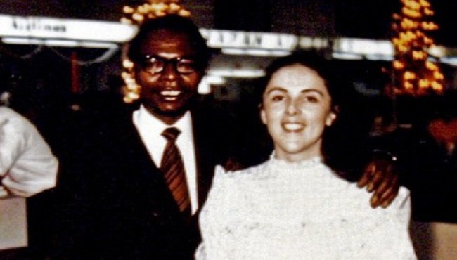 Ο Ομπάμα είχε λευκή μητέρα –Η απίθανη ιστορία της Αν Ντάνχαμ [εικόνες] | iefimerida.gr 9