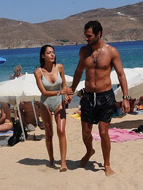 Η Φλορίντα Πετρουτσέλι παντρεύεται τον ανιψιό πρώην υπουργού [εικόνες] | iefimerida.gr 1