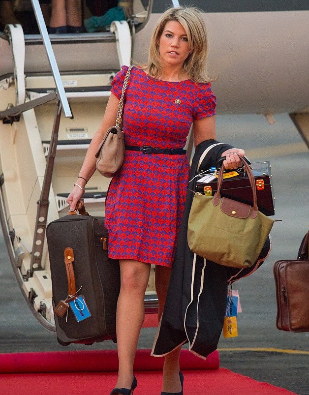 Στιλίστρια ανέλαβε τον κακοντυμένο πρίγκιπα Γουίλιαμ -«Μοιάζει με μεσίτης και όχι με μελλοντικός βασιλιάς» [εικόνες] | iefimerida.gr 0