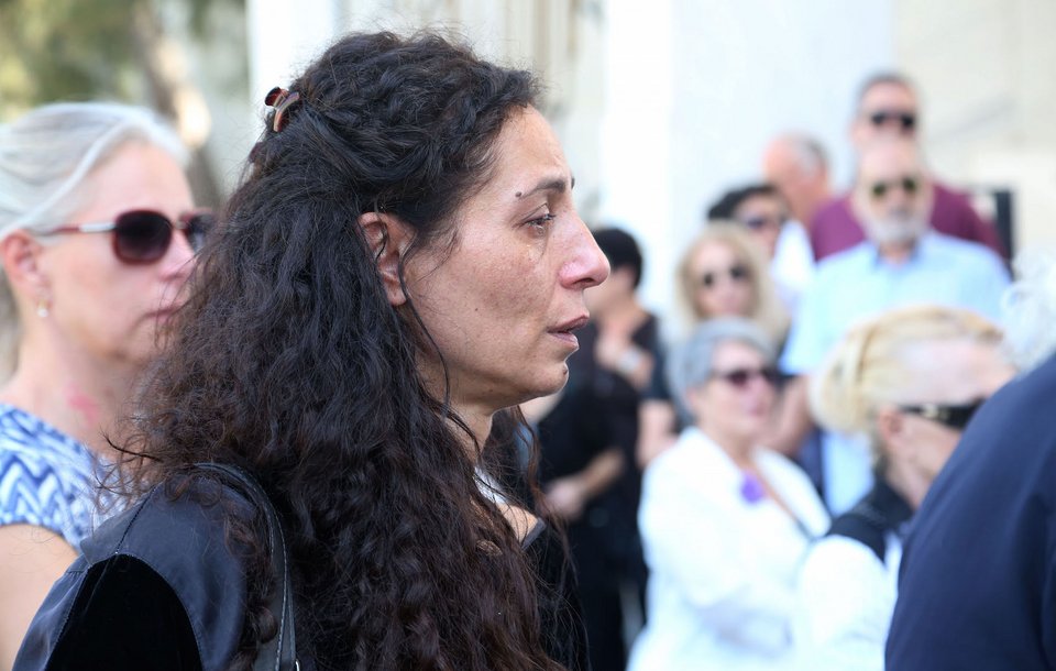 Το τελευταίο αντίο στην ηθοποιό Σοφία Ρούμπου -Συντετριμμένη η κόρη της [εικόνες] | iefimerida.gr 5